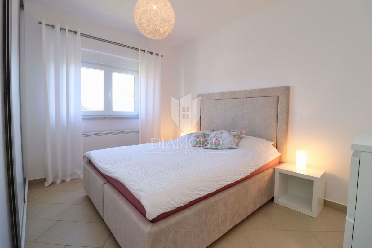 Parenzo, appartamento ristrutturato con giardino