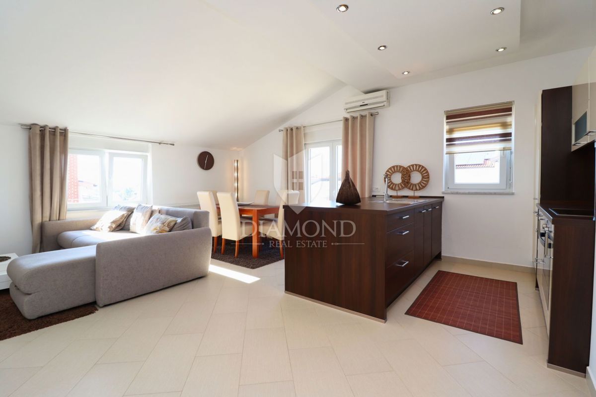 Parenzo, appartamento ristrutturato con giardino