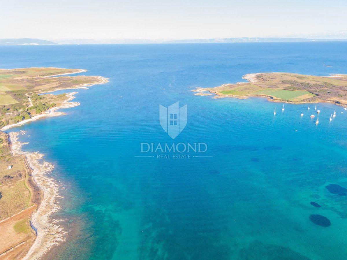 Dintorni di Pola: investimento sul mare, pronto per visione