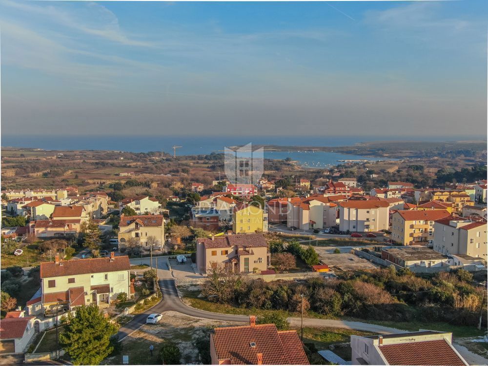 Dintorni di Pola: investimento sul mare, pronto per visione