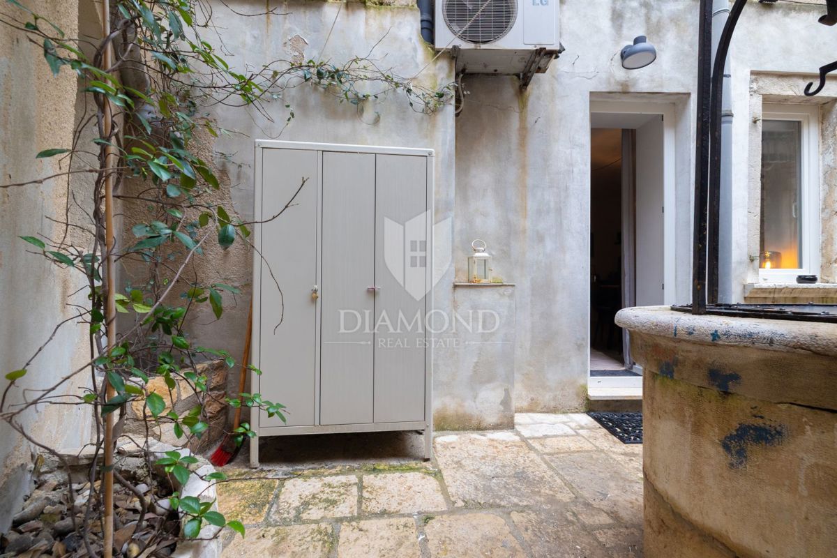 Appartamento in centro, tre camere da letto, terrazza, ripostiglio