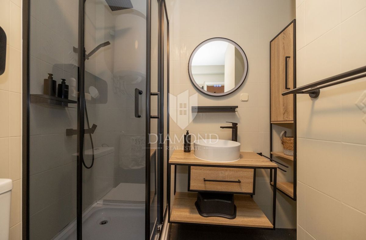 Appartamento in centro, tre camere da letto, terrazza, ripostiglio