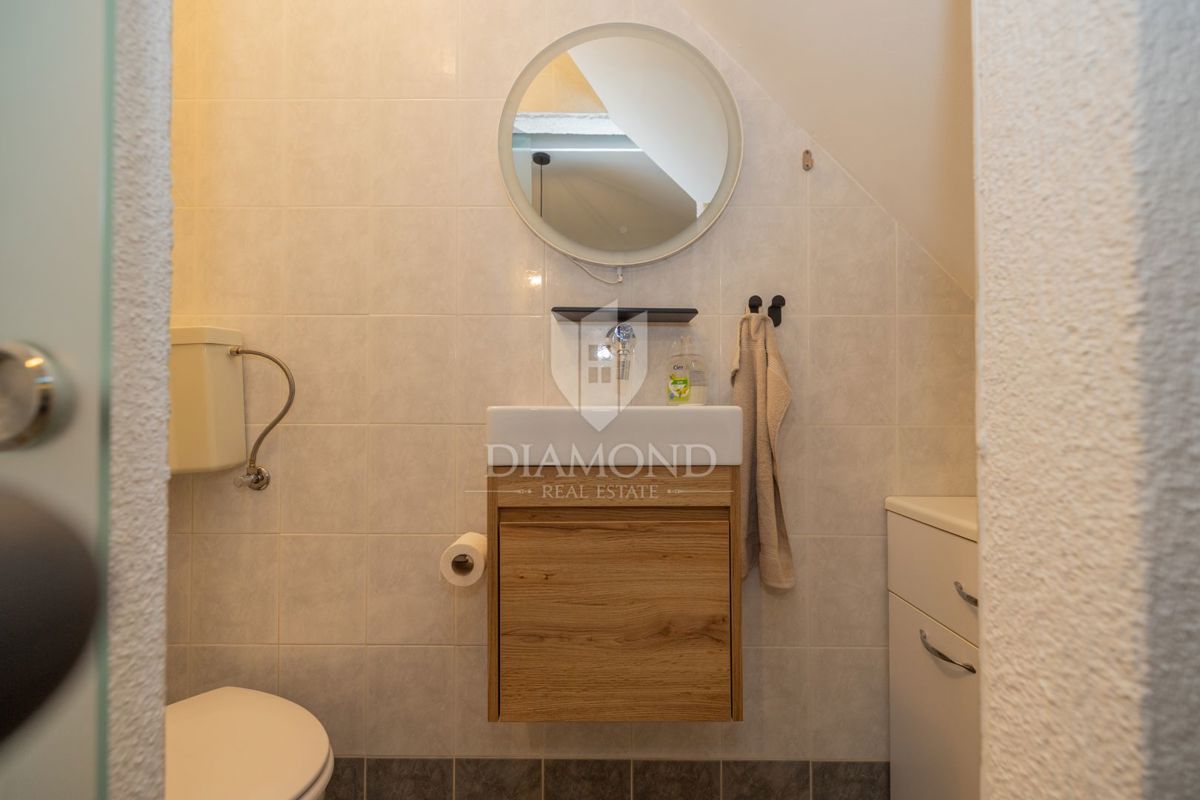 Appartamento in centro, tre camere da letto, terrazza, ripostiglio