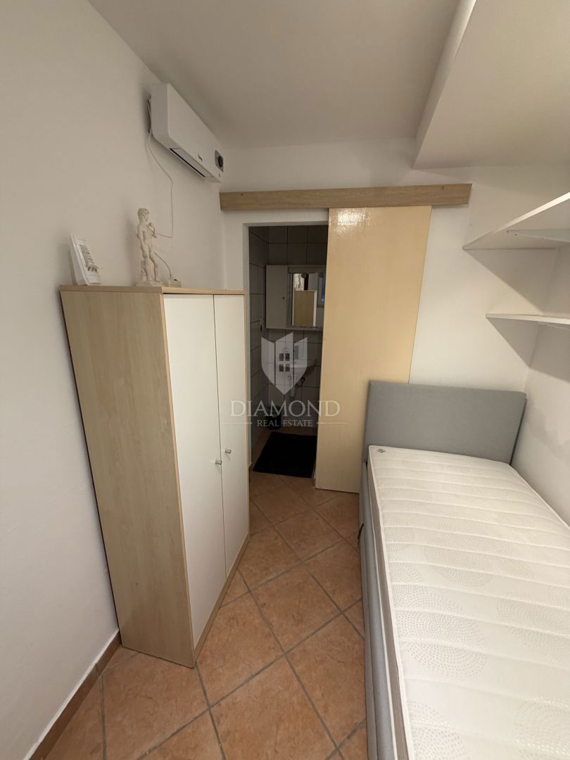 Appartamento in centro, tre camere da letto, terrazza, ripostiglio