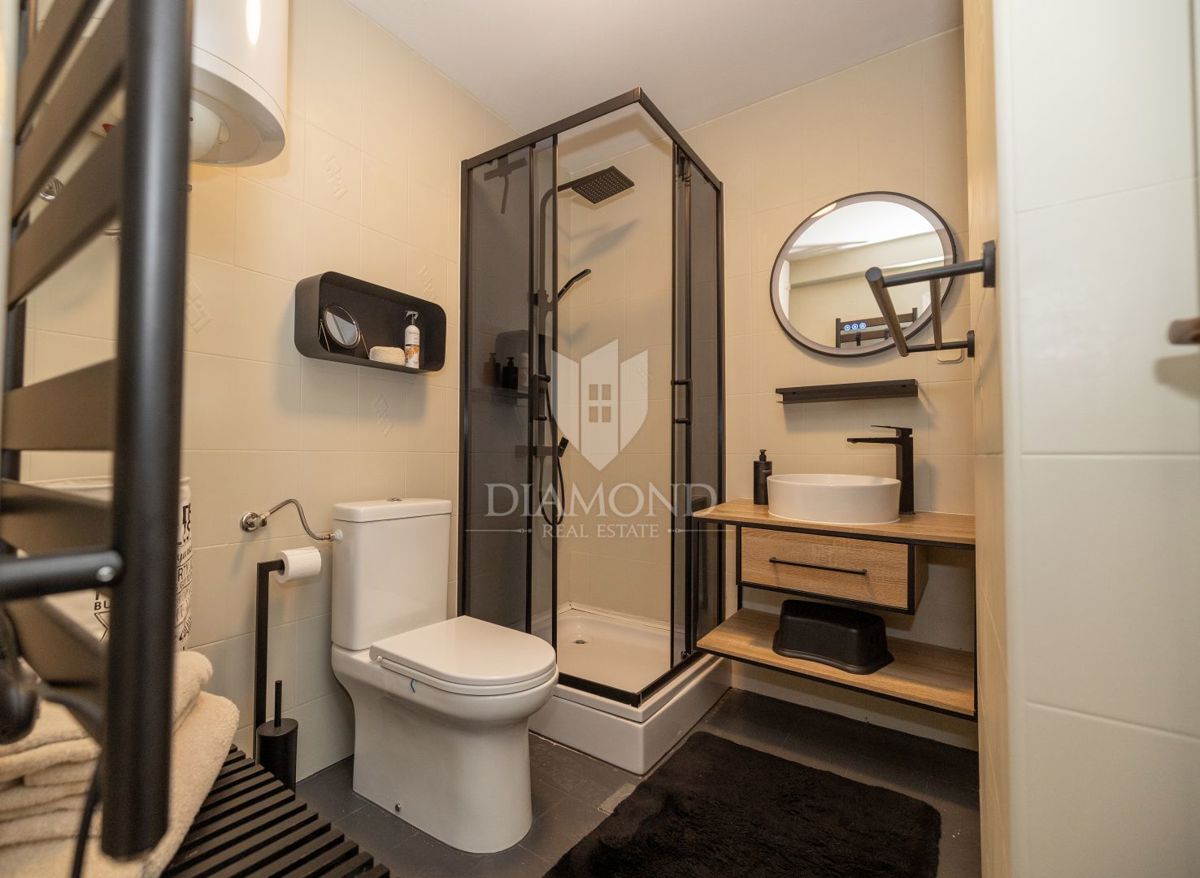 Appartamento in centro, tre camere da letto, terrazza, ripostiglio