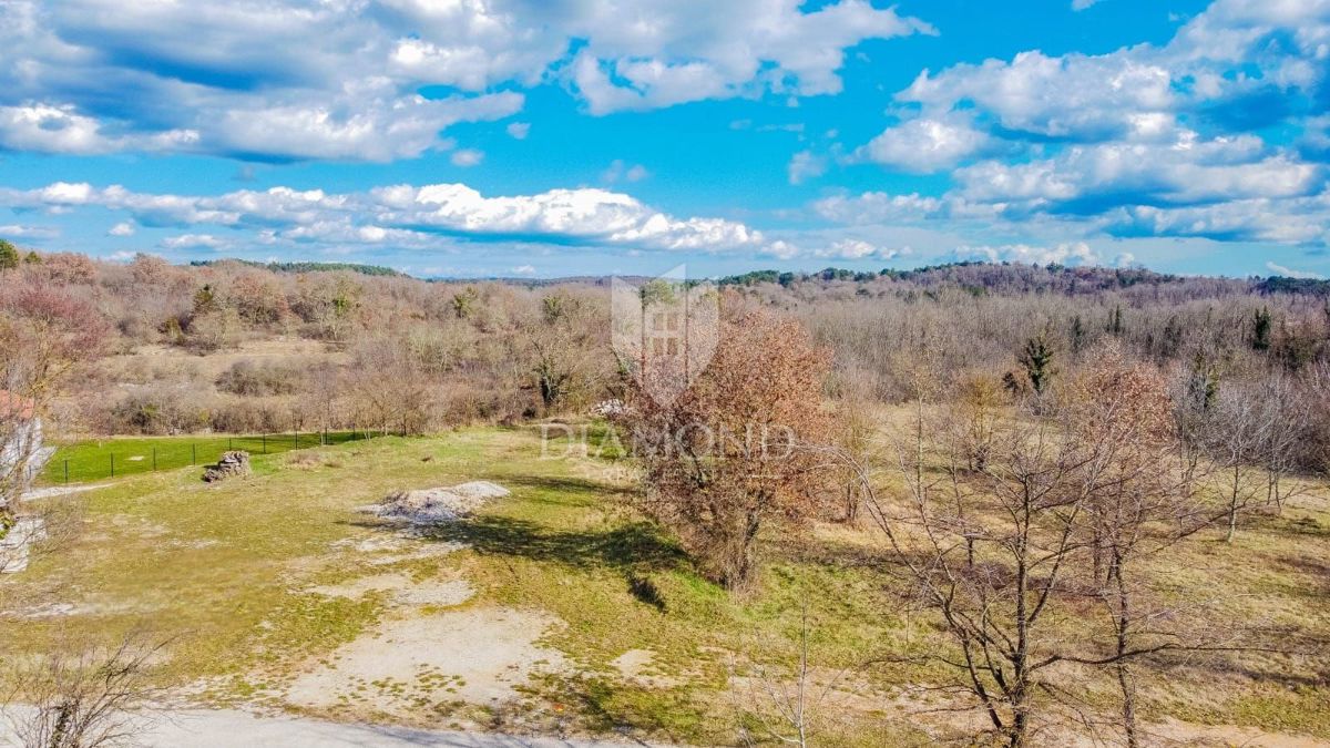 Buie, un meraviglioso terreno di 1096 m² in una posizione tranquilla!