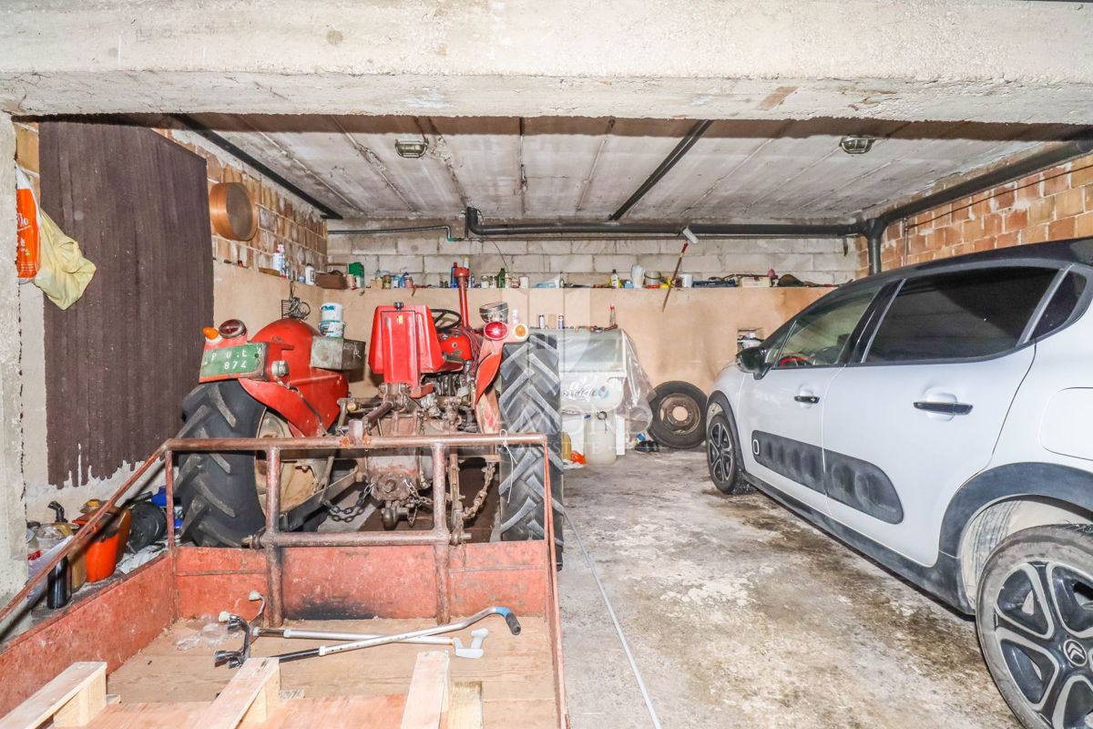 Due case spaziose vicino a Sanvincenti