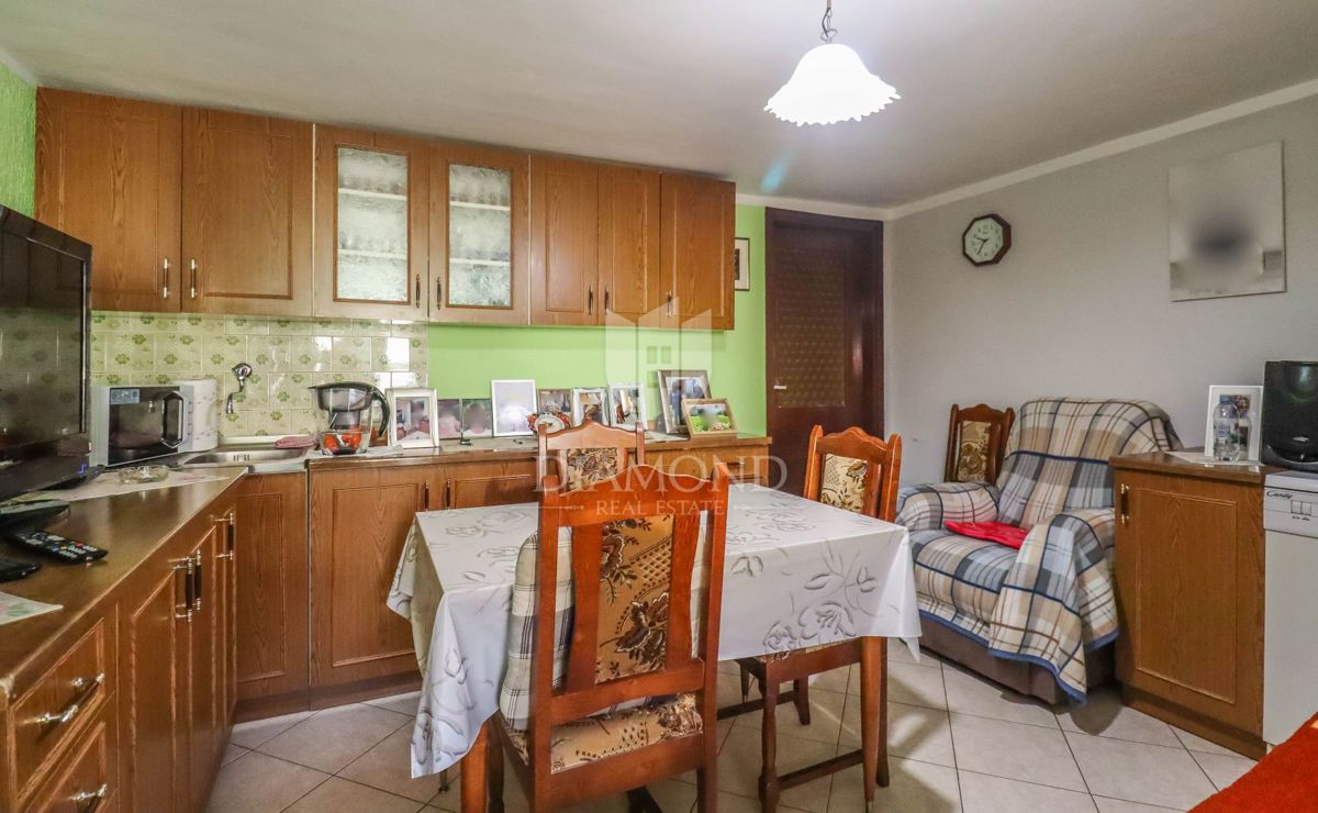 Due case spaziose vicino a Sanvincenti