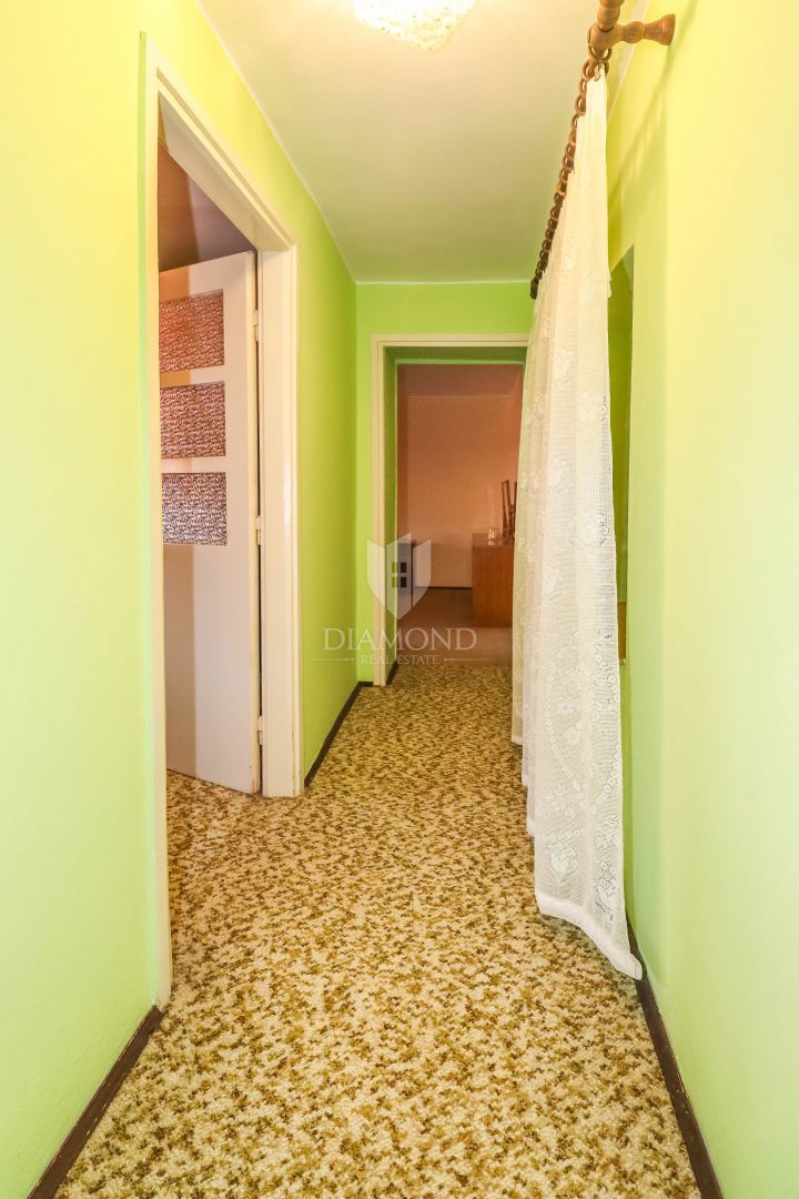 Due case spaziose vicino a Sanvincenti