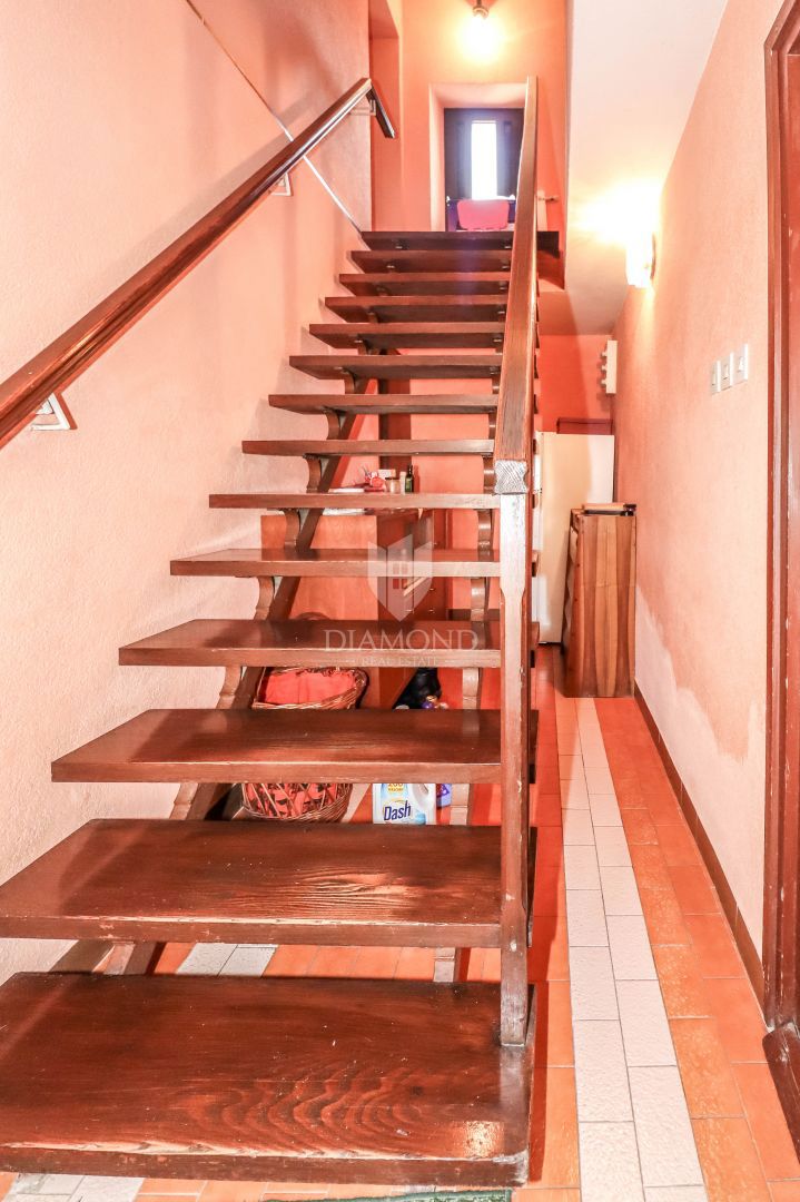 Due case spaziose vicino a Sanvincenti