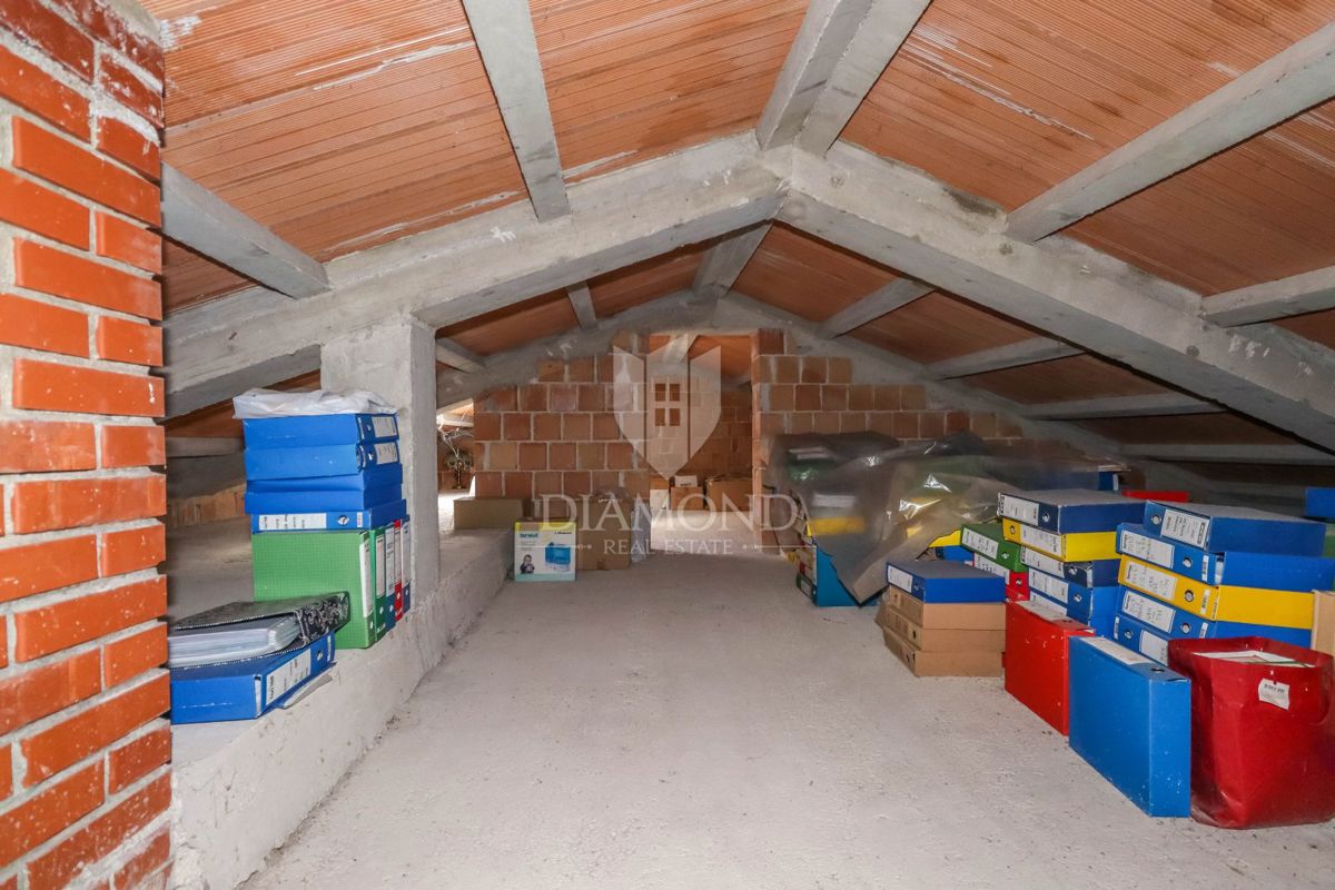 Due case spaziose vicino a Sanvincenti