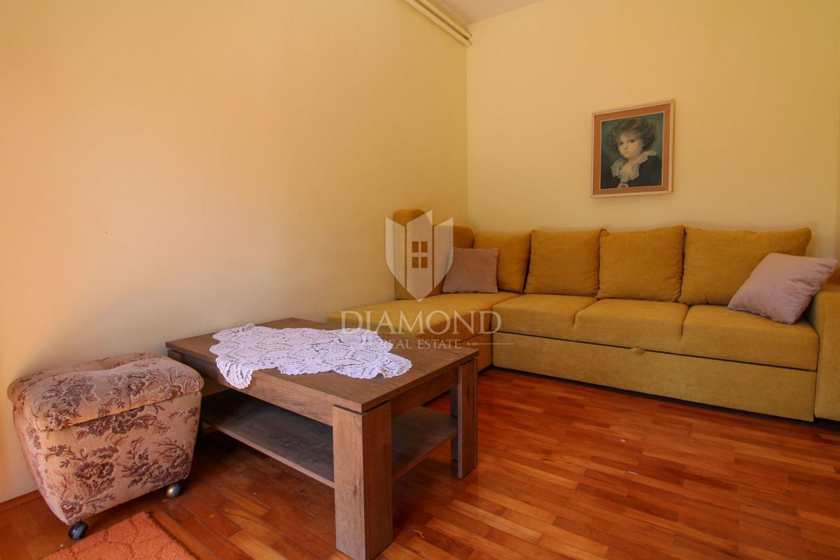 Labin, splendida casa familiare con tre unità abitative separate