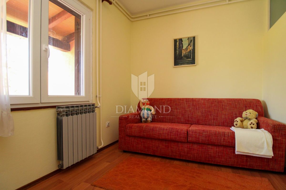 Labin, splendida casa familiare con tre unità abitative separate