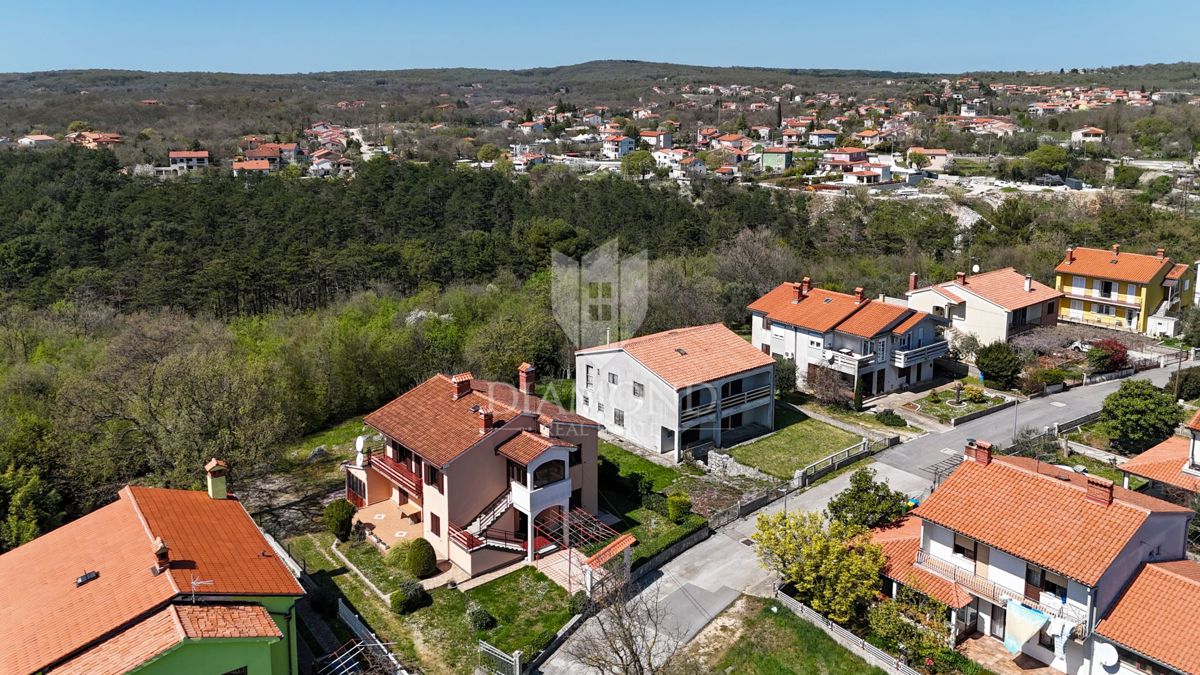 Labin, splendida casa familiare con tre unità abitative separate