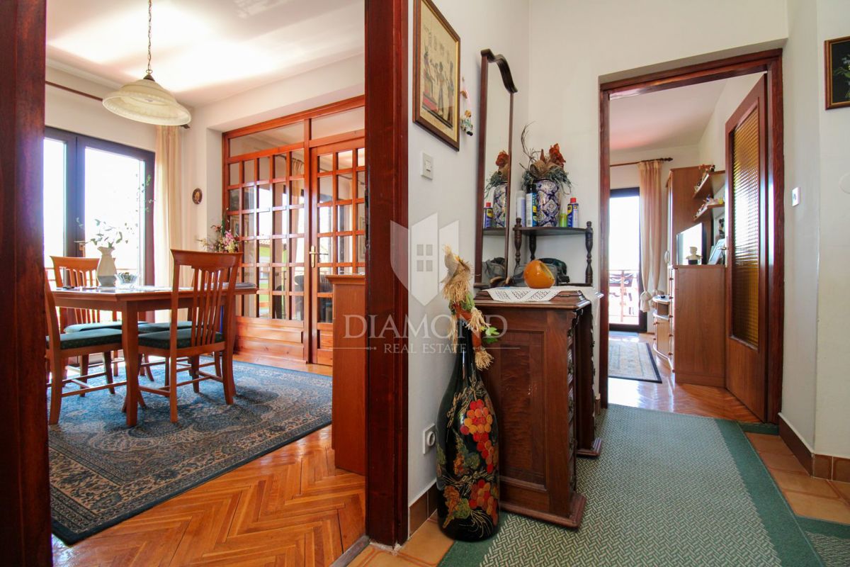 Labin, splendida casa familiare con tre unità abitative separate