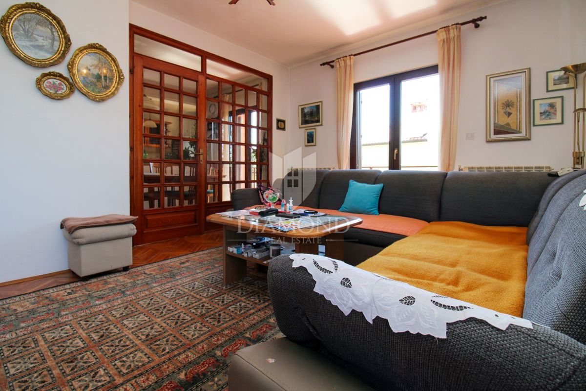 Labin, splendida casa familiare con tre unità abitative separate