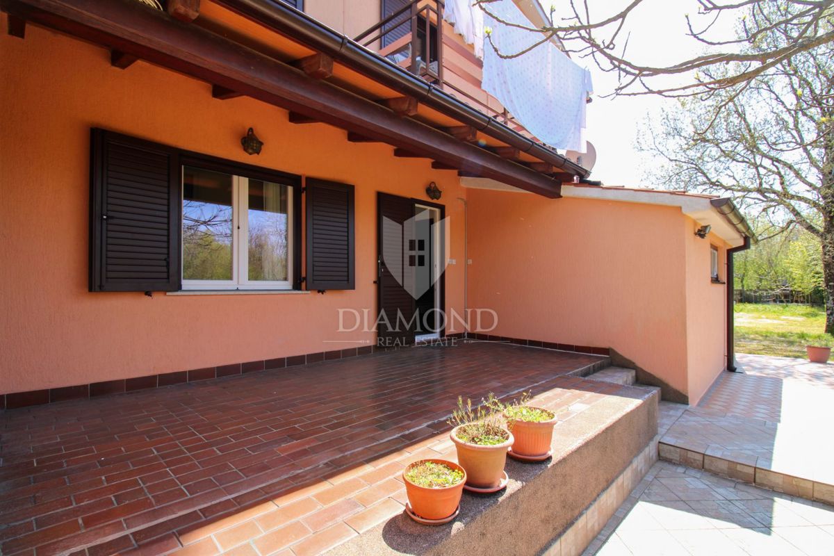 Labin, splendida casa familiare con tre unità abitative separate