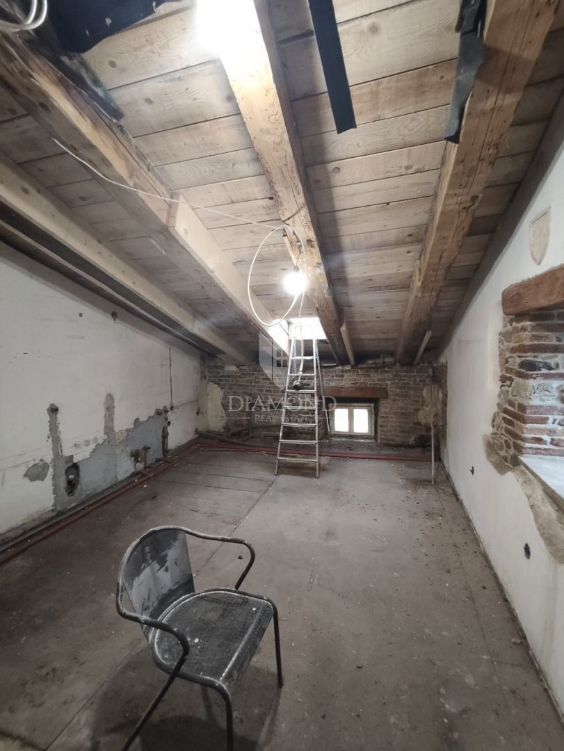 FIUME, CENTRO - MANSARDA PER INVESTIMENTO