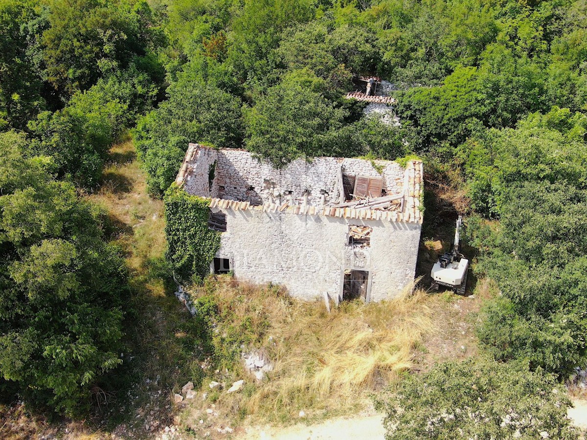 Labin, Rabac, casa da ristrutturare con vista mare