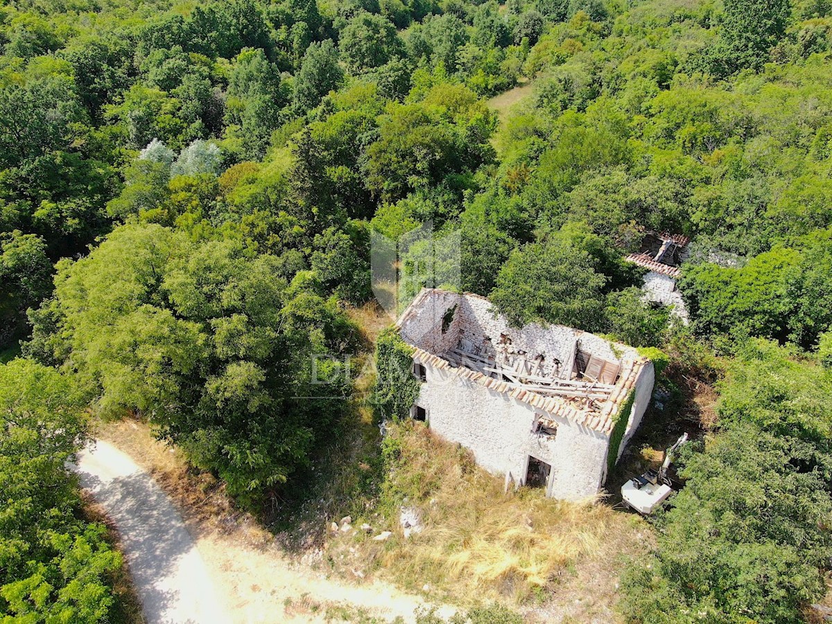 Labin, Rabac, casa da ristrutturare con vista mare