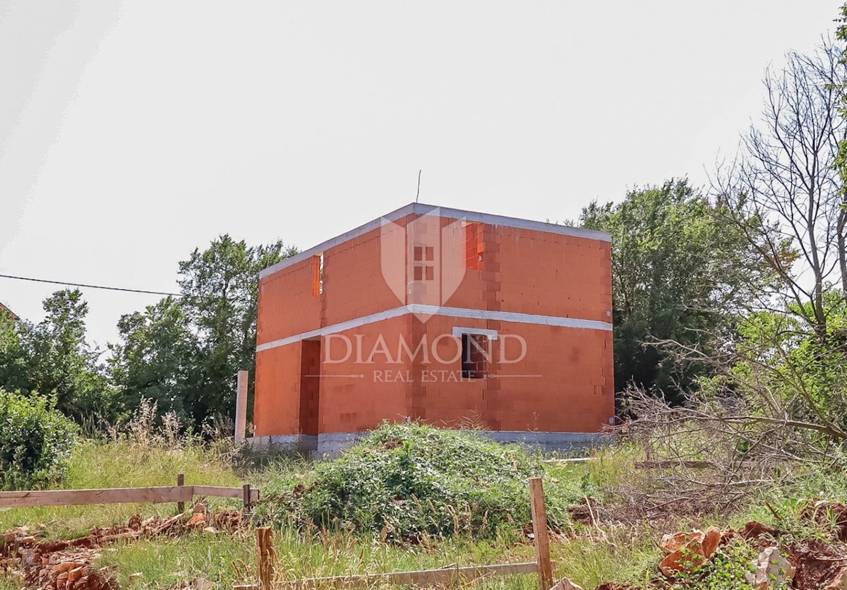 Istria centrale, grande casa con piscina ad un ottimo prezzo