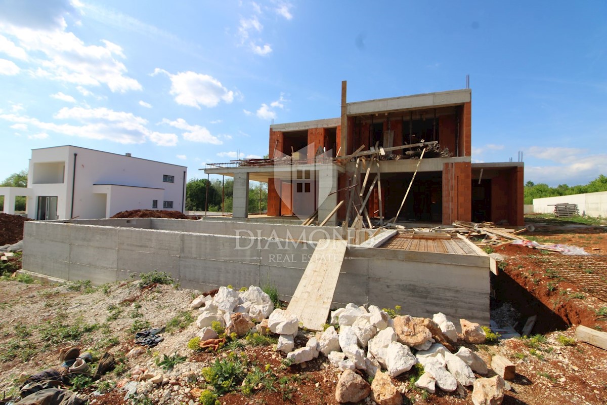 Labin, dintorni, casa vacanze di nuova costruzione con piscina