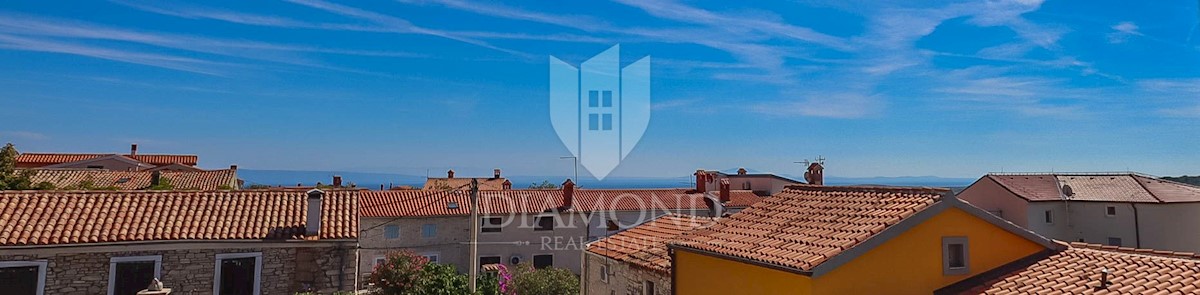 Liznjan, un'affascinante casa in pietra nel centro della città