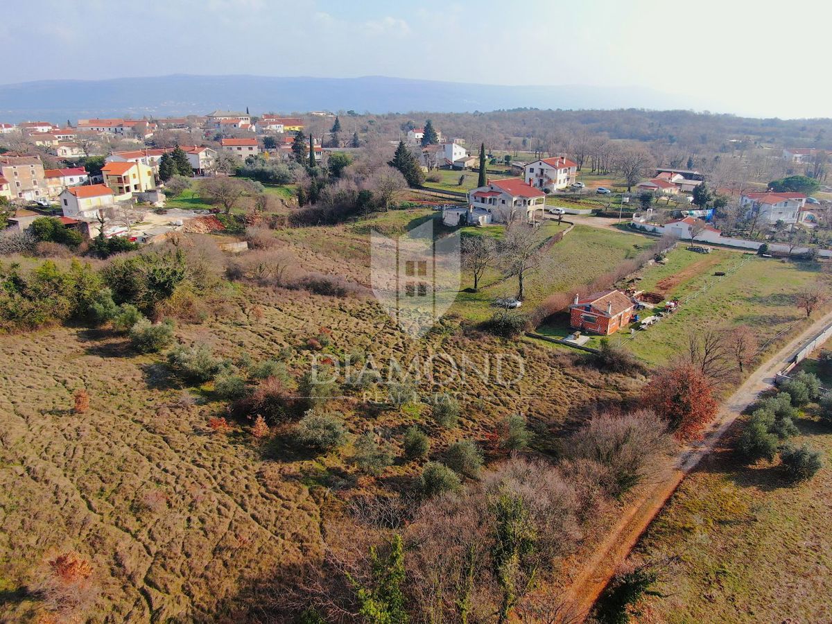 Barban, dintorni, terreno edificabile in buona posizione