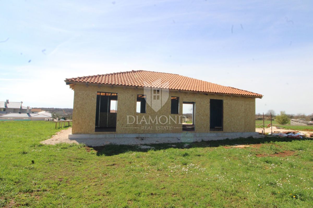 Žminj, dintorni, casa unifamiliare di nuova costruzione con piscina.
