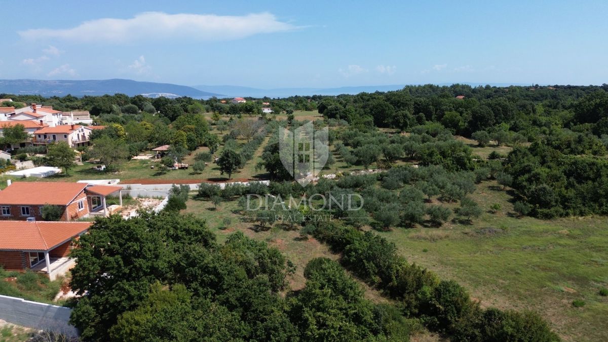 Marčana, dintorni, terreno con permesso di costruire