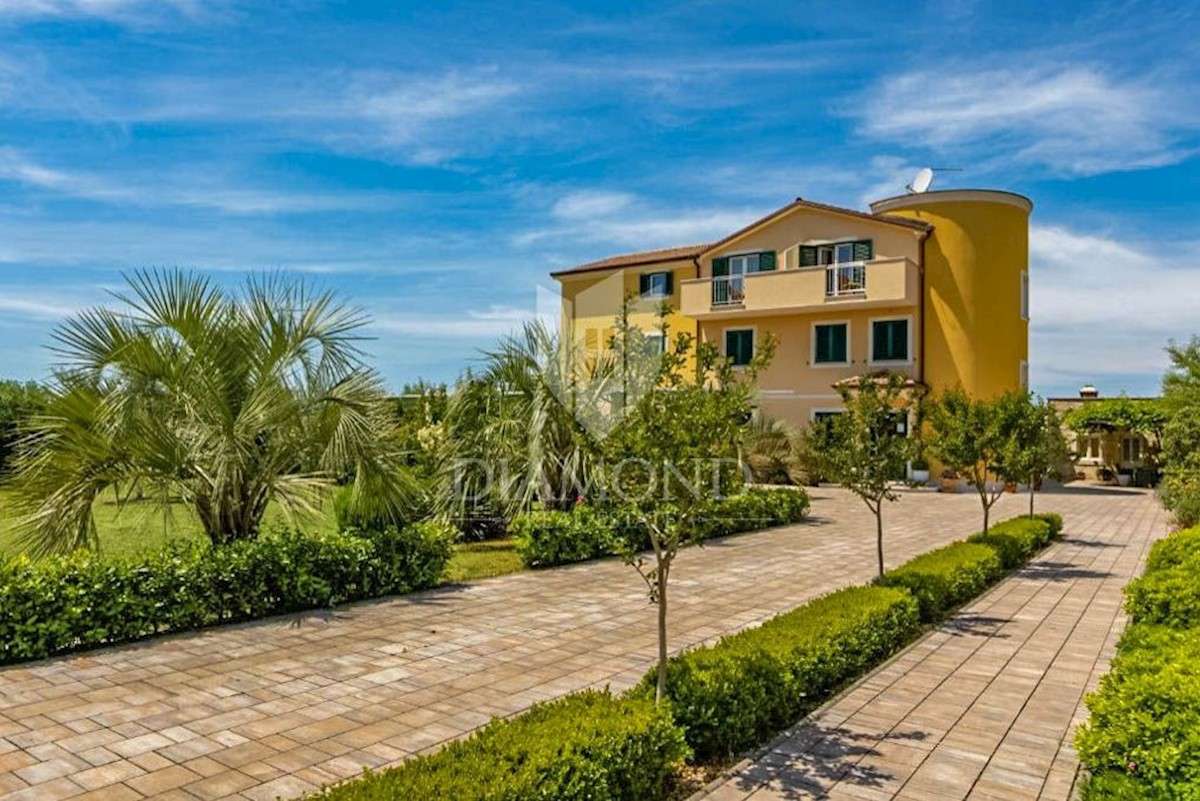 Hotel in una posizione perfetta con vista sul mare a Rovigno