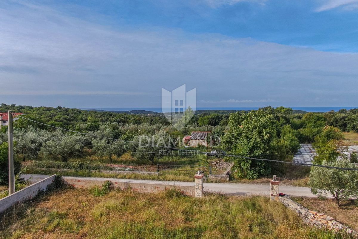 Rovigno, ottimo terreno con vista sul mare
