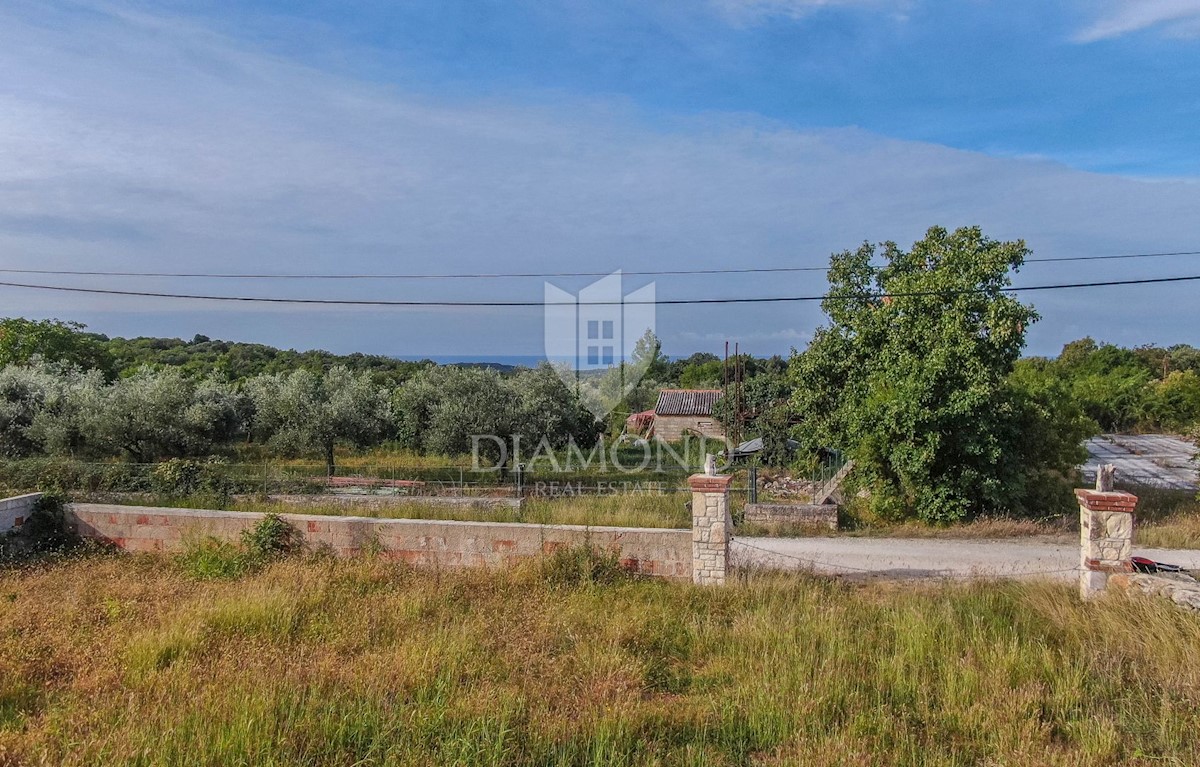 Rovigno, ottimo terreno con vista sul mare