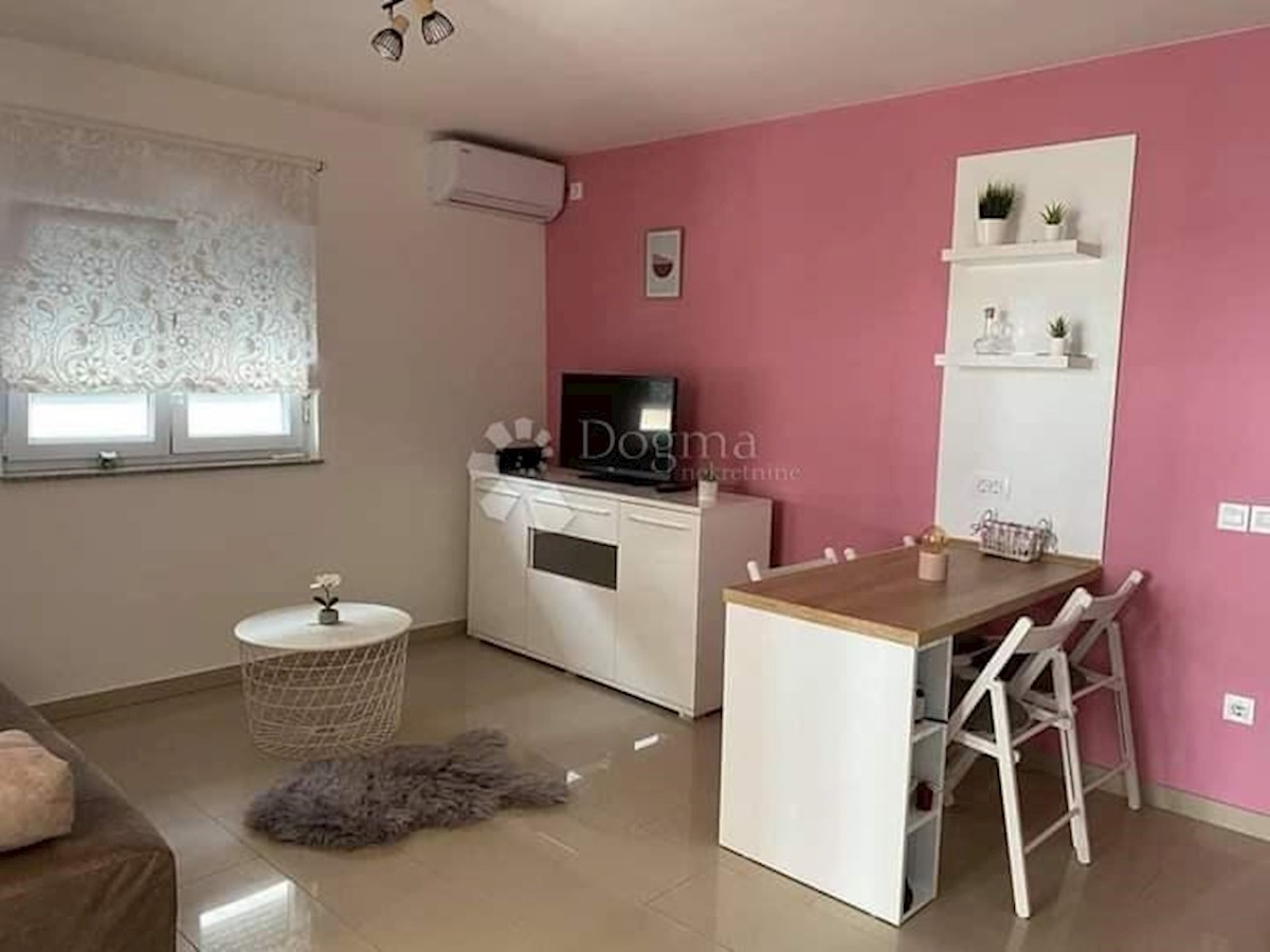 Appartamento Rovanjska, Jasenice, 38,20m2