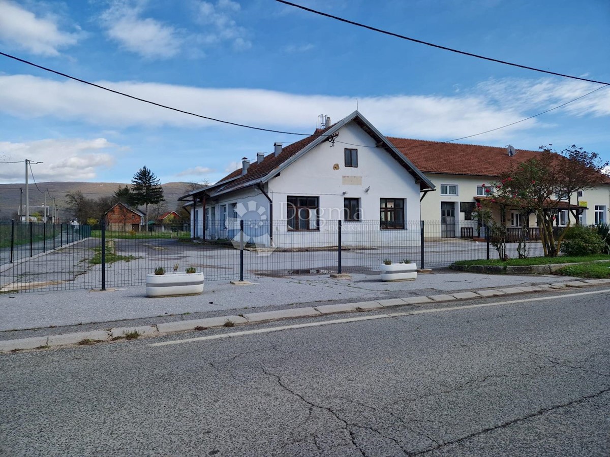 Casa Ličko Lešće, Otočac, 800m2