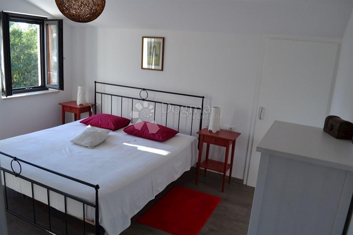 Casa Tinjan, jakovici červari 69g, 145m2