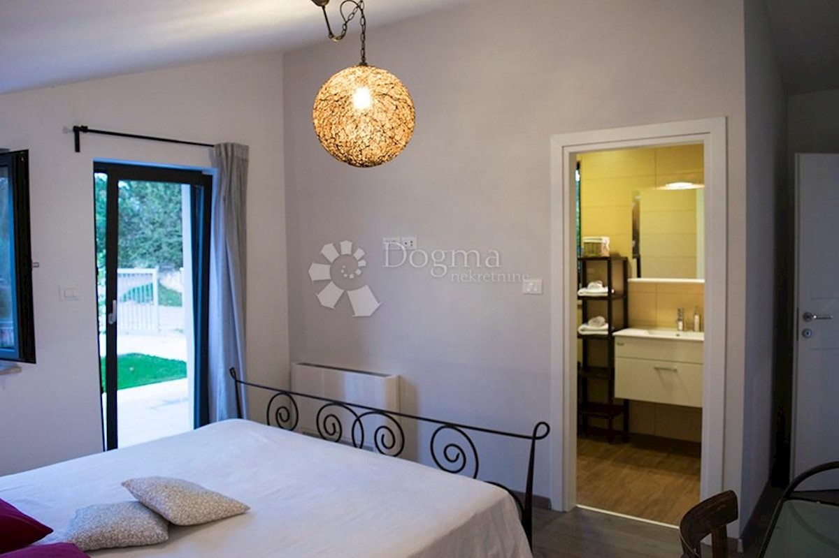 Casa Tinjan, jakovici červari 69g, 145m2