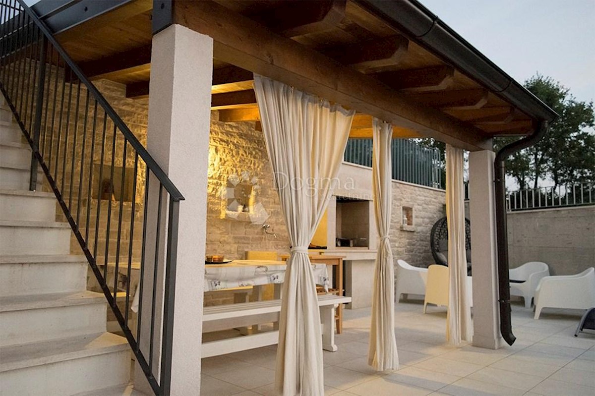 Casa Tinjan, jakovici červari 69g, 145m2