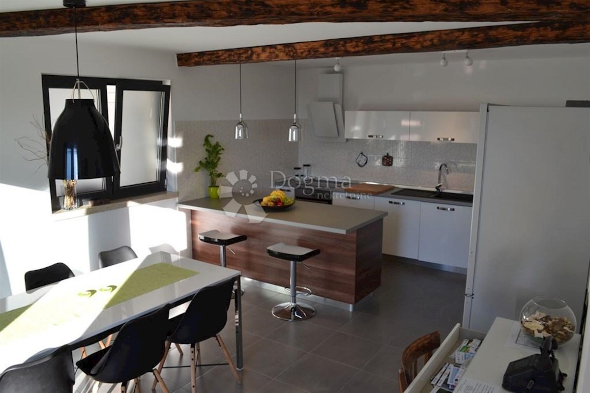 Casa Tinjan, jakovici červari 69g, 145m2