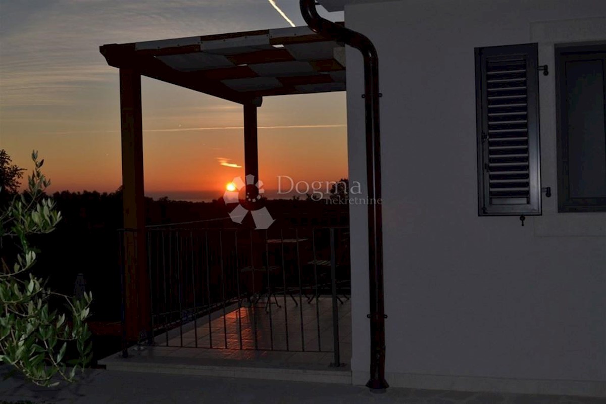 Casa Tinjan, jakovici červari 69g, 145m2