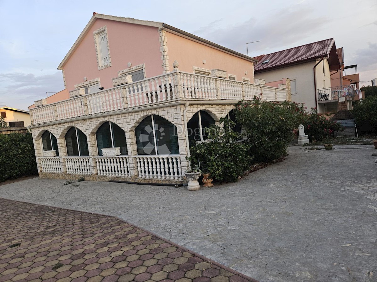 Casa Pirovac, 150m2