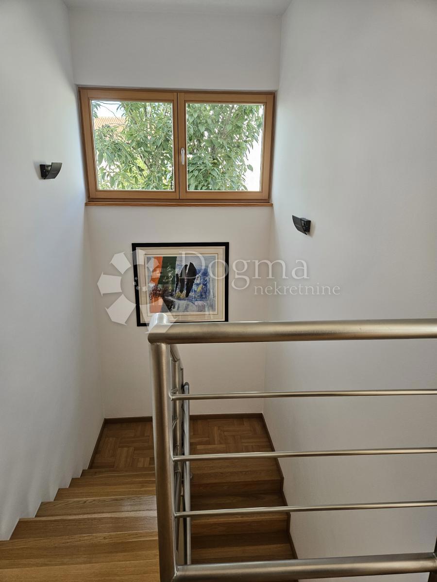 Casa Mala Mlaka, Novi Zagreb - Zapad, 354m2