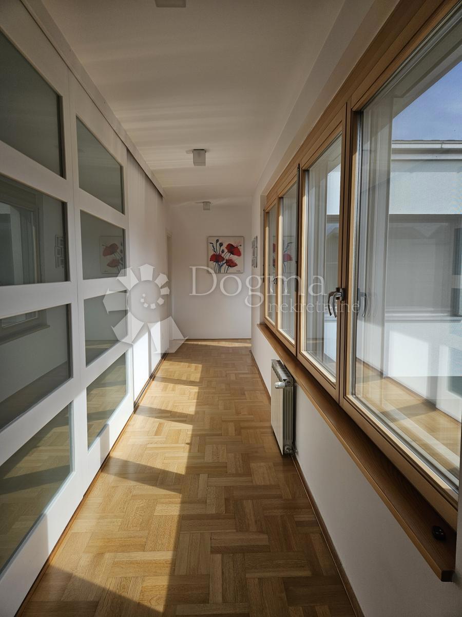 Casa Mala Mlaka, Novi Zagreb - Zapad, 354m2
