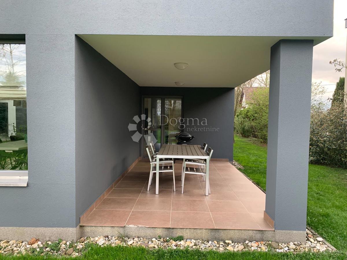 Casa Mala Mlaka, Novi Zagreb - Zapad, 354m2