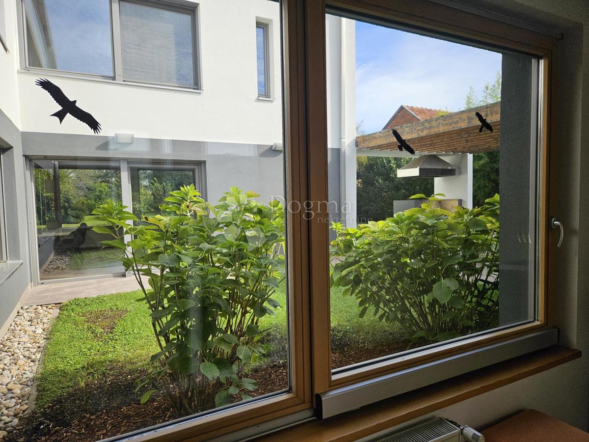 Casa Mala Mlaka, Novi Zagreb - Zapad, 354m2