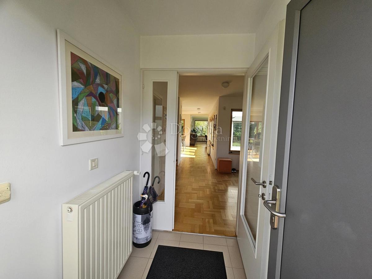 Casa Mala Mlaka, Novi Zagreb - Zapad, 354m2