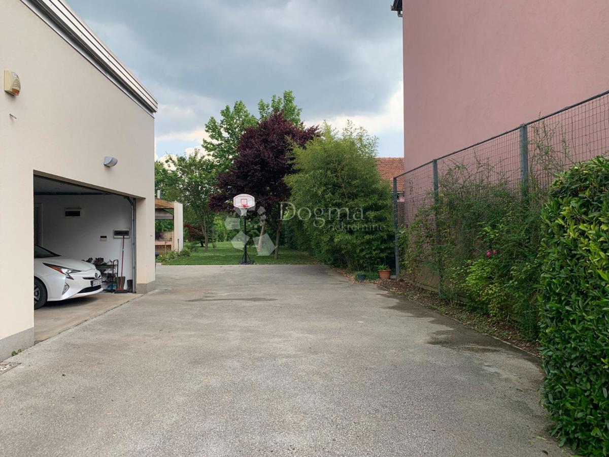 Casa Mala Mlaka, Novi Zagreb - Zapad, 354m2
