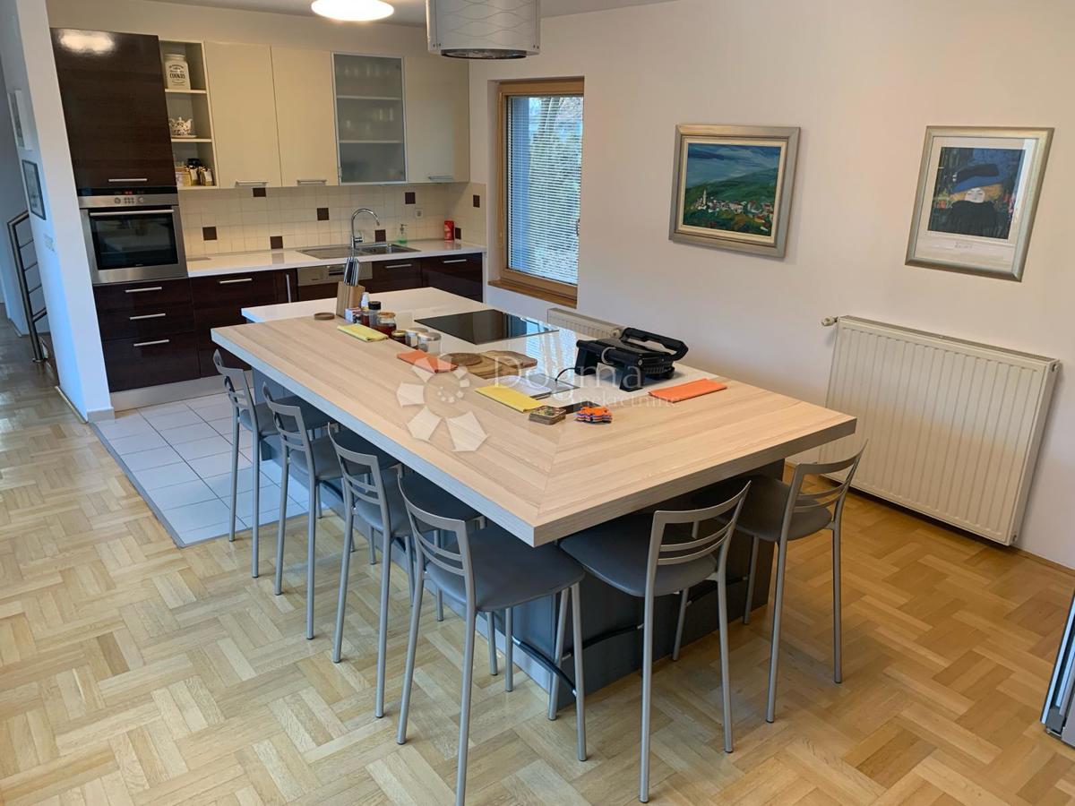 Casa Mala Mlaka, Novi Zagreb - Zapad, 354m2