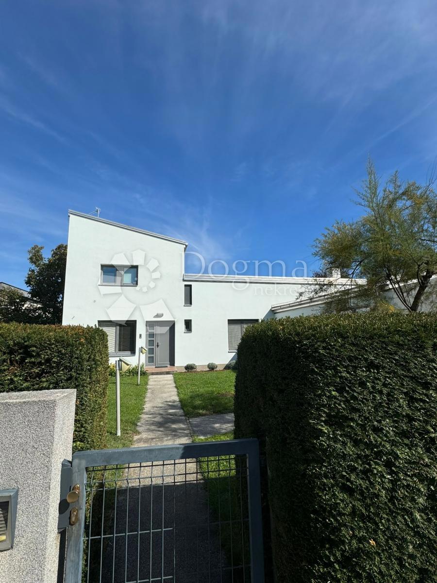 Casa Mala Mlaka, Novi Zagreb - Zapad, 354m2