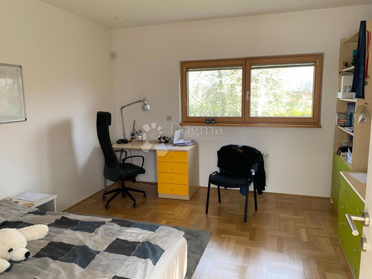 Casa Mala Mlaka, Novi Zagreb - Zapad, 354m2